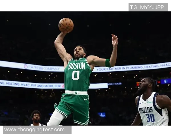 老鹰与凯尔特人激战正酣 谁能在季后赛中脱颖而出